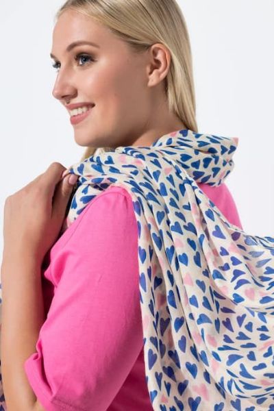 Slika Šal s motivom srca